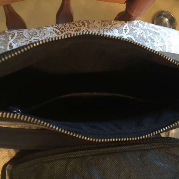 Coach Silver shoulder Bag - Picture 3 of 3